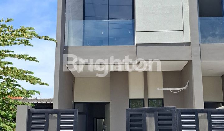 Rumah Baru Gress Dekat Ubaya Transmart mall rungkut, Plaza marina TENGGILIS MEJOYO SELATAN