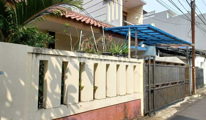 Rumah Nyaman Dan Strategis Di Tebet Jakarta