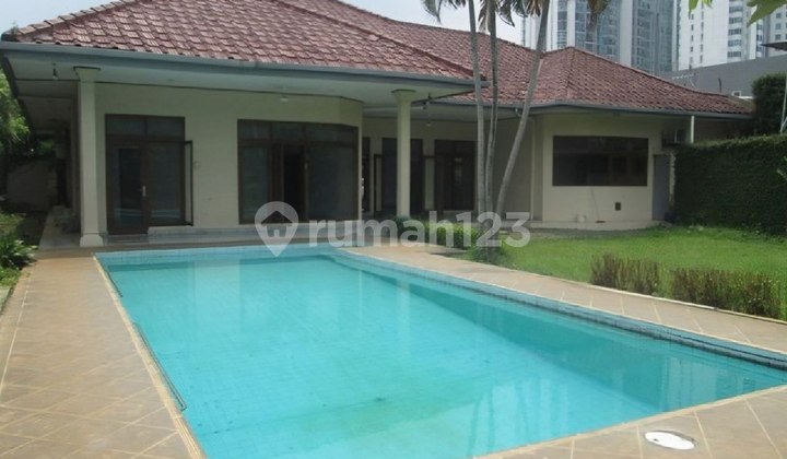 Rumah Bagus SHM di Cilandak