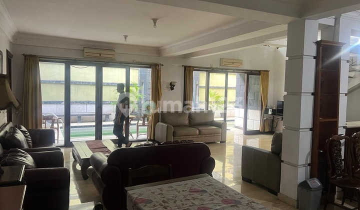 Rumah Dekat Dengan Senayan City 2