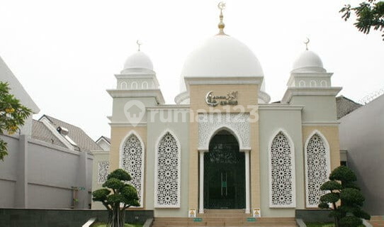 Rumah Bagus SHM di Ciracas 2