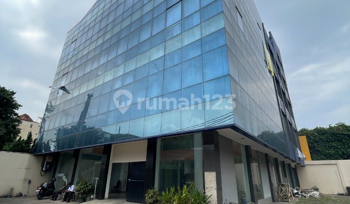 Turun Harga Perkantoran Di Menteng Turun Harga Perkantoran Di Menteng