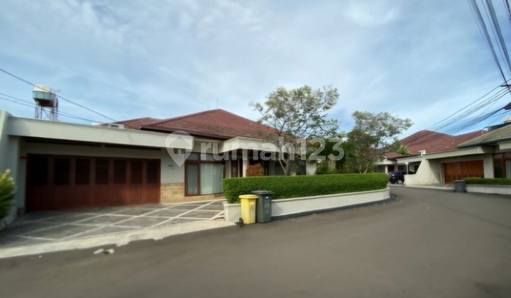 Nice House with SHM in Cilandak