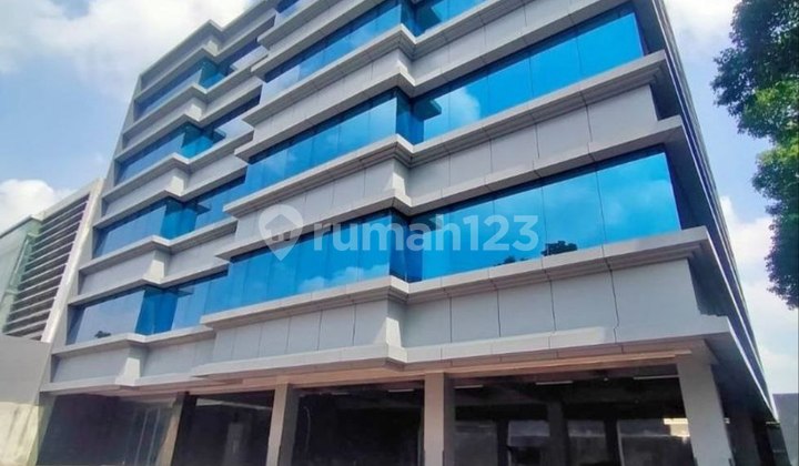 Perkantoran di Kebayoran Lama 1000.0 m² Semi Furnished SHM