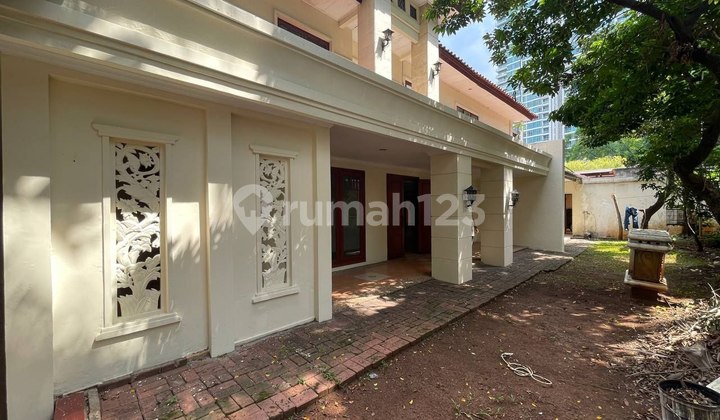 Disewakan Rumah Mewah di Kebayoran Baru 2