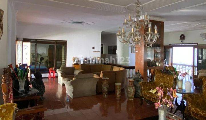 Dijual Rumah Mewah Tengah Kota Malang, Siap Huni Sangat Terawat 2