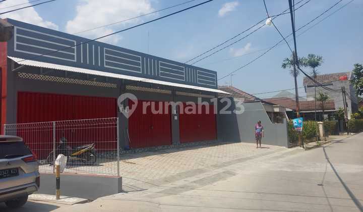 Disewakan 2 unit Ruko/Kios di daerah Jatikramat, Jatiasih Bekasi