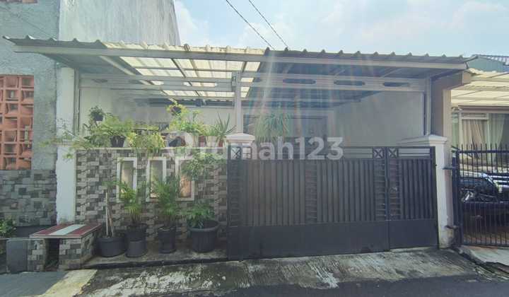 Dijual rumah di Puri Gading Cluster Alam Raya 1, Jatimelati, Bekasi 1