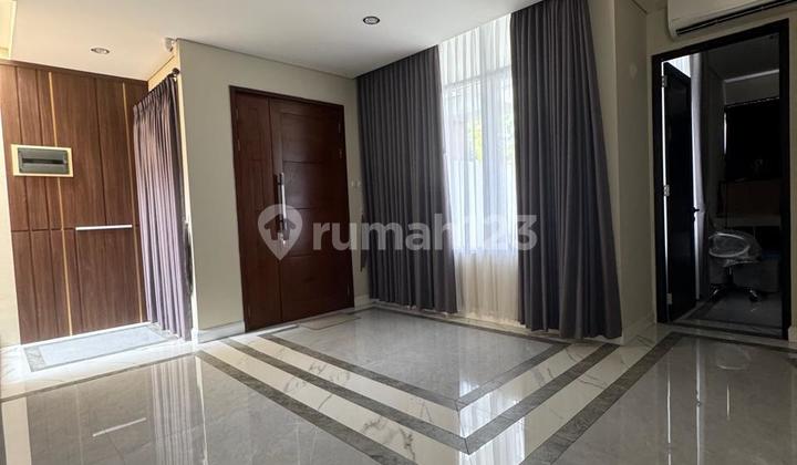 Dijual Rumah dengan Lokasi Strartegis Siap Huni di Harapan Indah 2