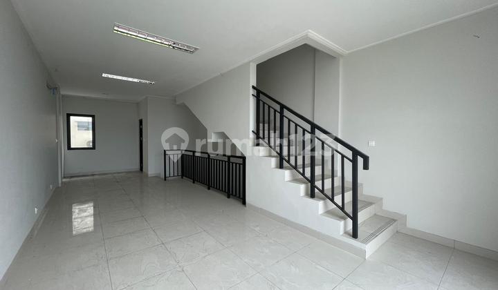 Sewa Ruko Summarecon Magna Terrace