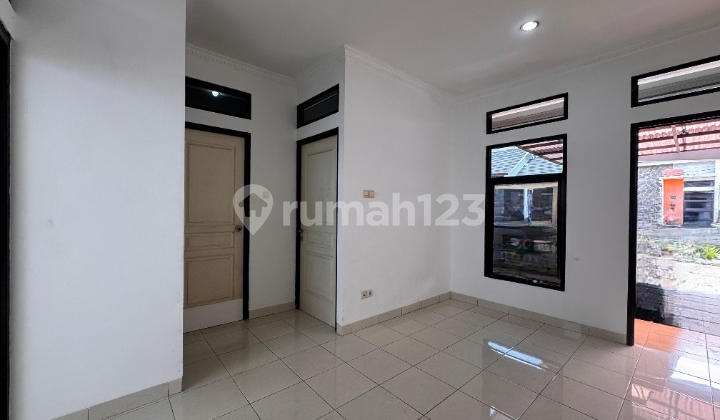 Rumah 1 Lantai Bumi Asri Cihanjuang SHM Hadap Timur Siap Huni Rumah 1 Lantai Bumi Asri Cihanjuang SHM Hadap Timur Siap Huni