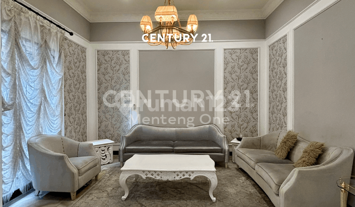 Rumah Besar Dengan Kolam Renang Menteng Inti Jakarta Pusat 2