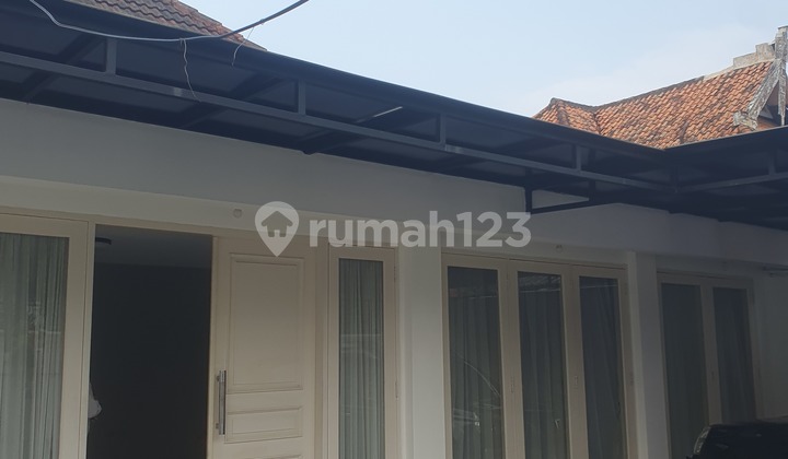 Affordable Menteng Rental House for Living or Strategic Silent Office Affordable Menteng Rental House for Living or Strategic Silent Office
