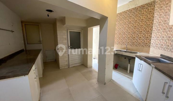 Quick Sale House in Menteng Strategic Area 2