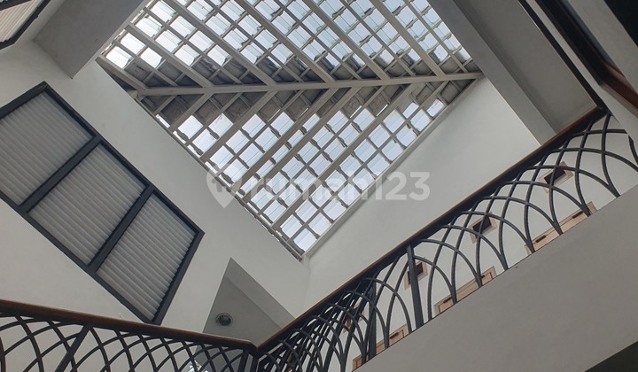 House for Living or Silent Office in the Quiet Area of Menteng House for Living or Silent Office in the Quiet Area of Menteng