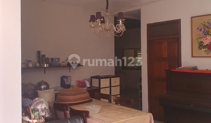 Rumah di Menteng Inti Strategis Dekat Cafe & Resto 2
