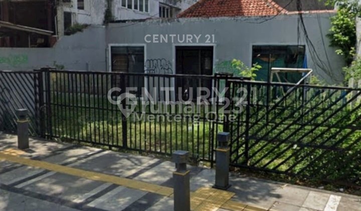 Rumah dengan Lokasi Strategis di Menteng