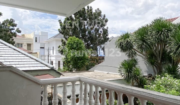 Rumah Menteng Inti, Hoek, Best Location. 2