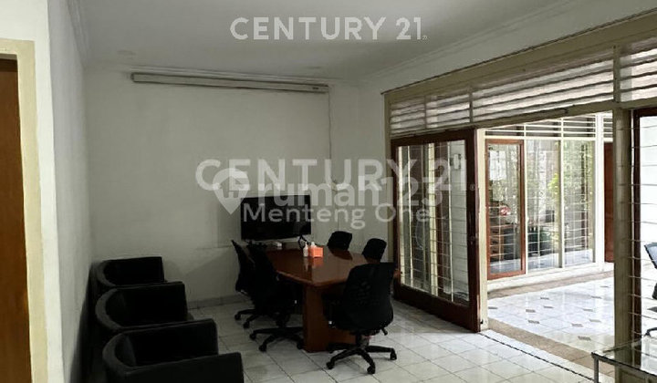 Rumah Kantor Luas Strategis Area Menteng. 2