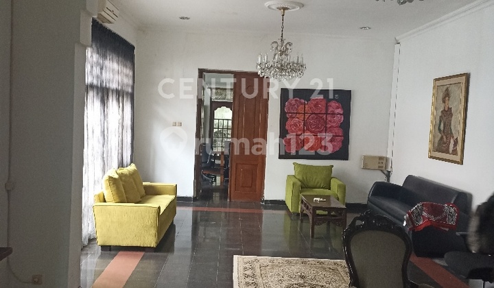 House for Sale in Menteng, Near Sunda Kelapa, Elite Area