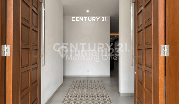 Brand New House Menteng Modern Minimalist
