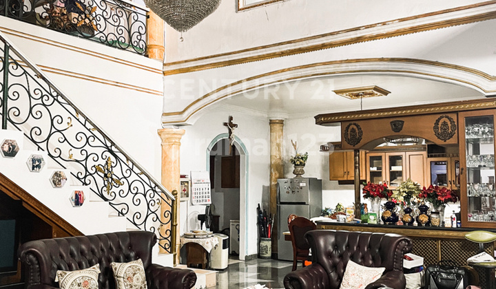 Rumah Hoek Dan Gazebo Di Komplek Eksklusif Cempaka Putih Rumah Hoek Dan Gazebo Di Komplek Eksklusif Cempaka Putih