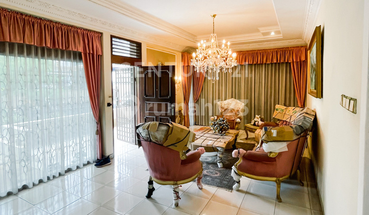 Limited Opportunity Flood-Free and Comfortable Home in Kramat! 1