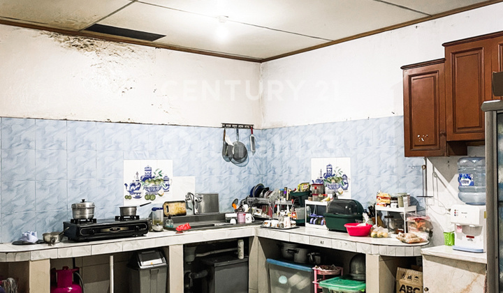 Rumah Hoek Dan Gazebo Di Komplek Eksklusif Cempaka Putih 2