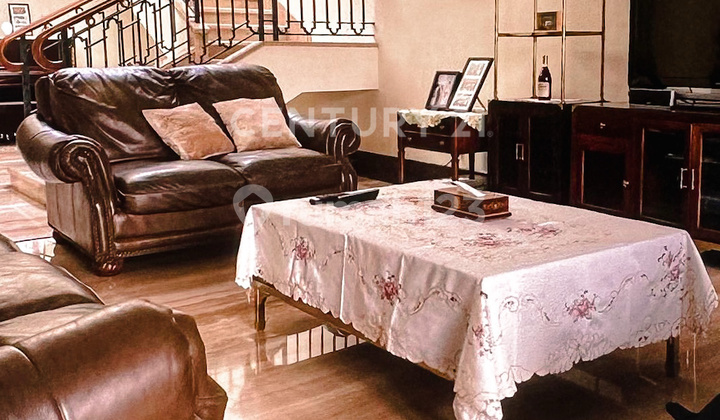 Rumah Mewah Di Lokasi Premium Menteng, Dekat Dengan CBD