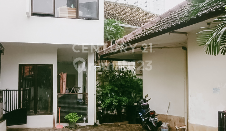 Rumah Posisi Hoek Strategis Di Menteng. Dekat Area Perkantoran 2