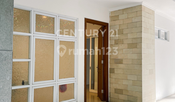 Hunian Luas Dan Elegan Disewa Di Menteng