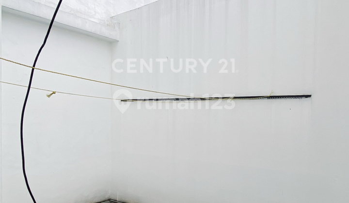 Spacious and Elegant Residence for Rent in Menteng 2