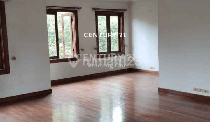 Rumah Mewah Lingkungan Eksekutif di Jakarta Selatan 2