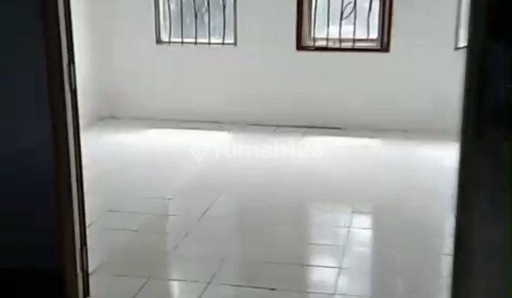 Disewakan Ruko 2 Lantai – Jl. Raya Singosari, Bandung 2