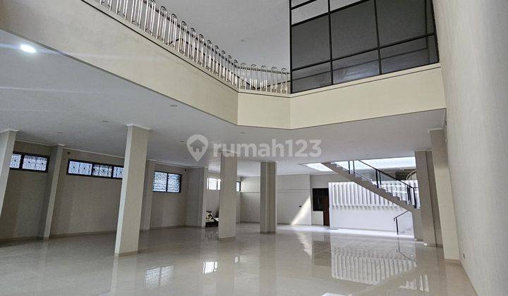 Dijual / Disewakanruko / Ruang Usaha Minimalis Full Renov – Sayap Tegalegacocok Untuk Resto, Cafe, Kantor, Atau Toko 2