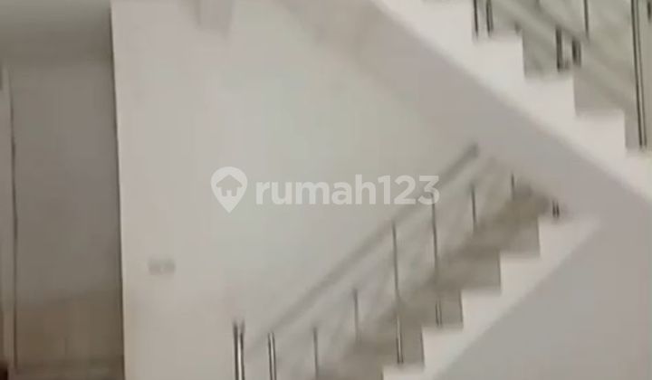 Disewakan Ruko 2 Lantai – Jl. Raya Singosari, Bandung 1