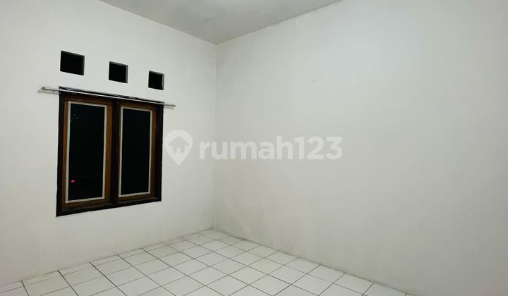Dijual - Rumah Hook 2 Lantai di Komplek Aria Graha, Sayap Jl. Soekarno Hatta Bandung 2
