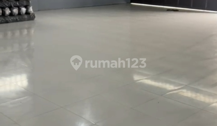 Ready-to-Use Clean Warehouse Batujajar 256.0 m²