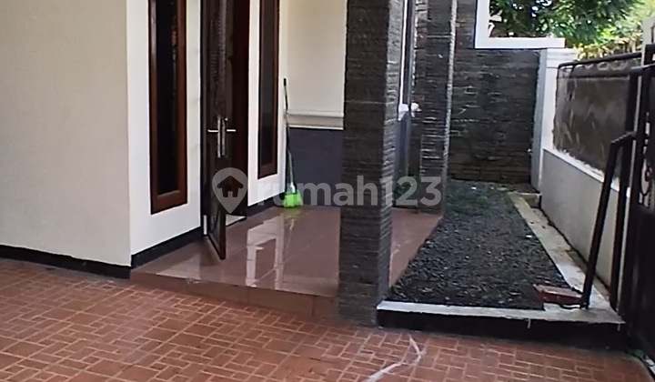 2-Story House Ready to Occupancy, Suitable for Residence, Office, etc., Good Location in Batununggal 2-Story House Ready to Occupancy, Suitable for Residence, Office, etc., Good Location in Batununggal