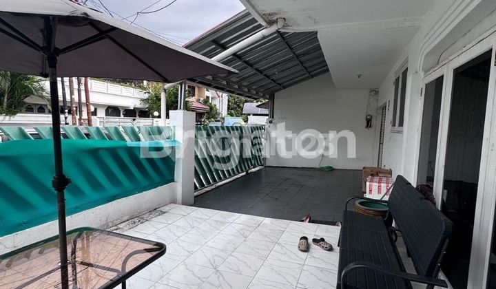 RUMAH KEMANGGISAN - ELEGAN ASRI DAN STRATEGIS 