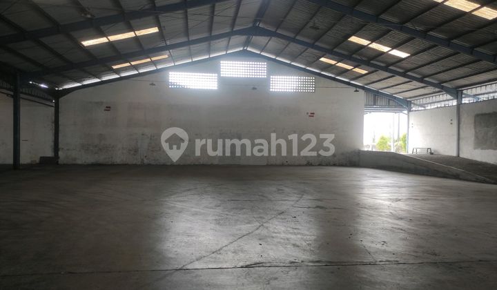 Premium Warehouse Area in Tempuran, Size 2,352M2