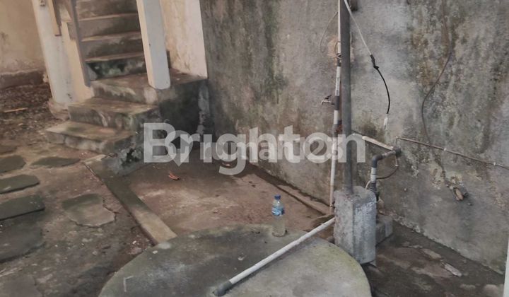 Rumah strategis dipinggir jalan raya utama Muntilan. 2