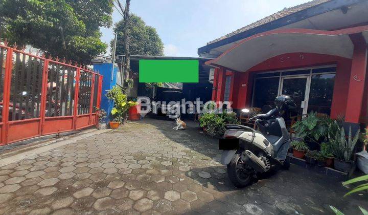 Rumah strategis pinggir jalan raya 2