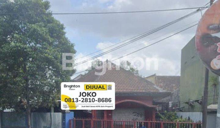 Rumah strategis pinggir jalan raya 1