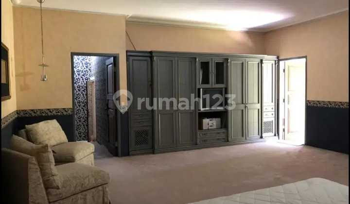 Dijual Rumah di Daerah Setiabudi Hunian Asri Nyaman Terawat dan Sangat Luas Lokasi Strategis 2