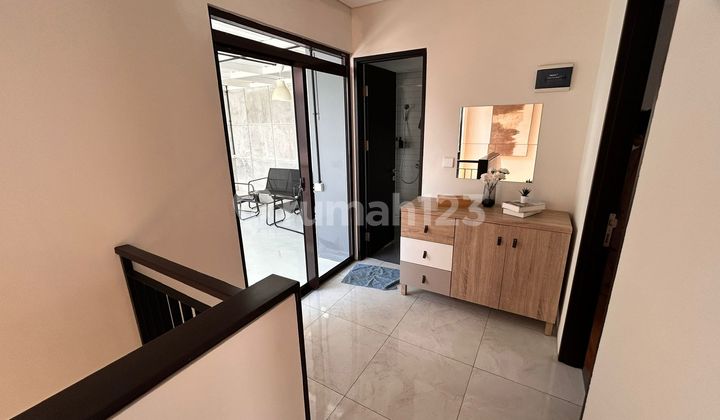 For Rent: Fully Furnished House in Kota Baru Parahyangan (KBP), Simakirana Cluster, Bandung. Comfortable and Ready-to-Live-In Residence with Complete Facilities.