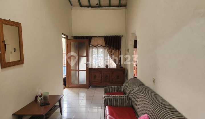 DISEWAKAN RUMAH 2 LANTAI LOKASI KOMPLEK MELONG GREEN CIMAHI SELATAN FULL FURNISHED