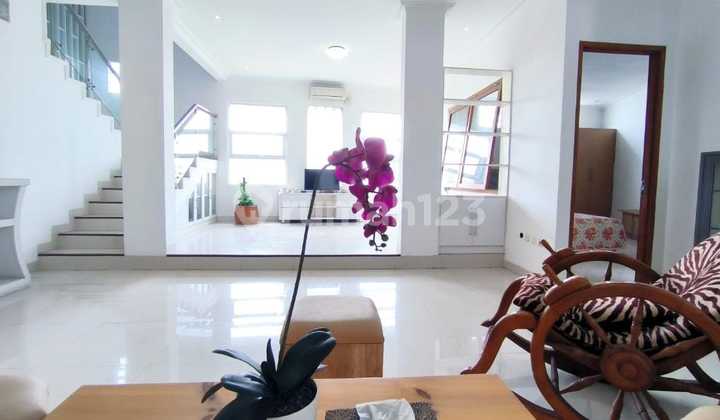 DIJUALRUMAH KEMBAR NYAMAN SIAP HUNI 3 LANTAI DI DAERAH SOERKARNO HATTA BANDUNG HUNIAN SANGAT STRATEGIS 2