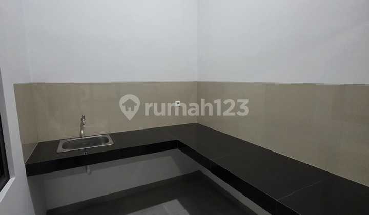 DISEWAKAN RUMAH 1 LANTAI BANGUNAN BARU DI SAYAP TAMAN KOPO INDAH 2 KOMPLEK KOPO KANAYA ONE GATE SYSTEM HUNIAN NYAMAN DAN SIAP HUNI 2