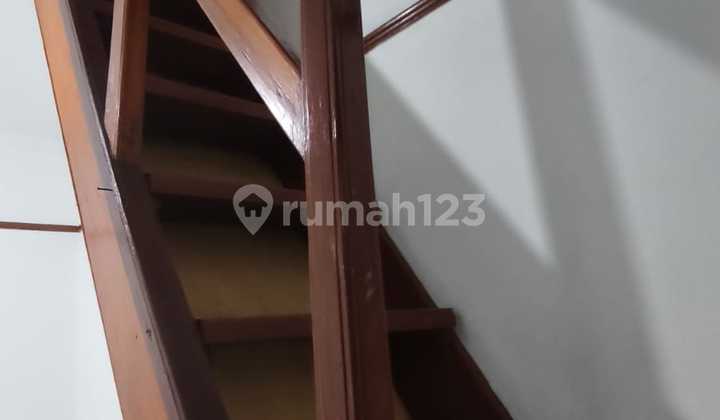FOR RENT: HOUSE IN NORTH CIMAHI NEAR CIMAHI SQUARE, COMFORTABLE LIVING AND STRATEGIC LOCATION